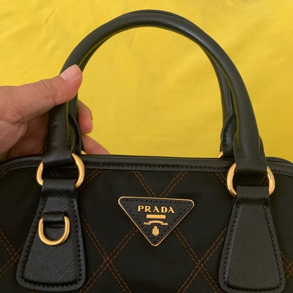 Prada Saffiano imprumtu - Picture 4 of 9